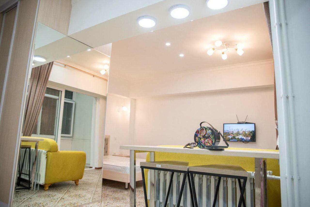 Студия В Центре Ташкента Exterior foto